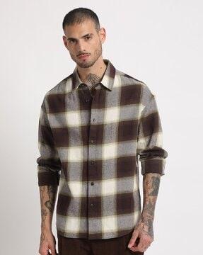 men checked regular fit shirt with spread collar