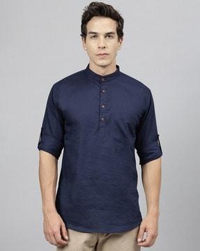 men checked regular fit short kurta with patch pocket