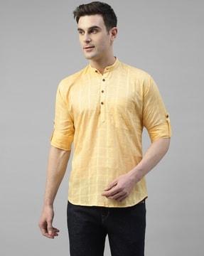 men checked regular fit short kurta with patch pocket