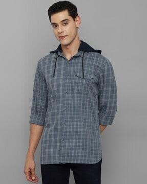 men checked slim fit hooded shirt with flap pocket