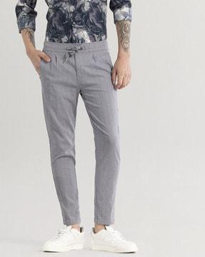 men checked slim fit pleated pants