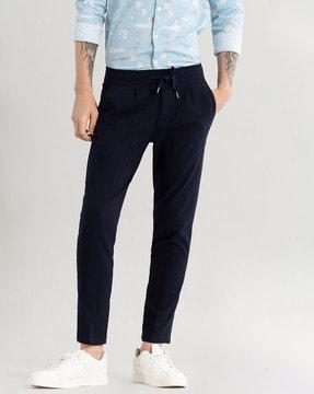 men checked slim fit pleated pants