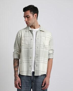 men checked slim fit shirt with patch pocket