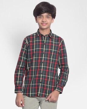 men checked slim fit shirt with patch pocket