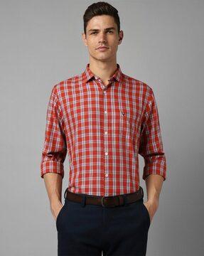 men checked slim fit shirt with patch pocket