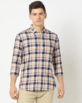 men checked slim fit shirt with patch pocket