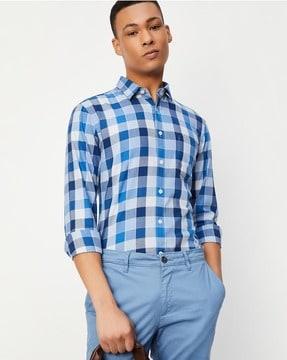 men checked slim fit shirt with patch pocket