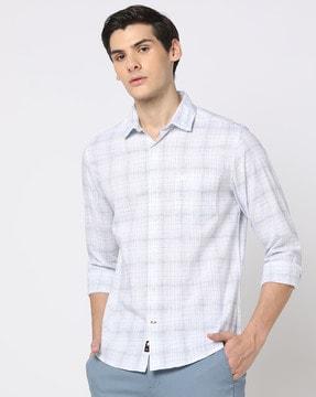 men checked slim fit shirt with patch pocket