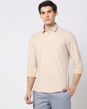 men checked slim fit shirt with patch pocket