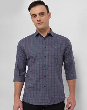 men checked slim fit shirt with patch pocket