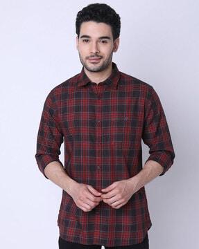 men checked slim fit shirt with patch pocket