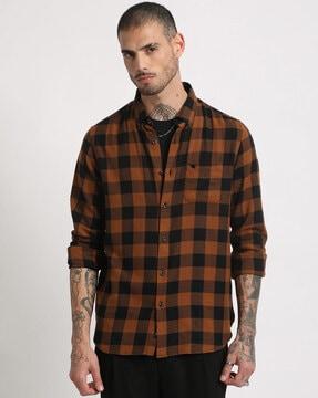 men checked slim fit shirt with patch pocket