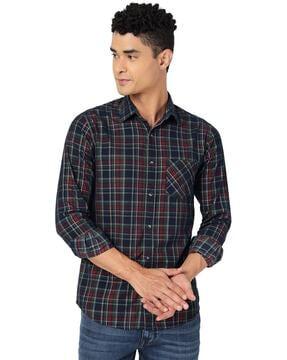 men checked slim fit shirt with patch pocket