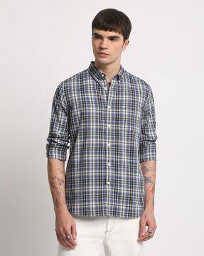 men checked slim fit shirt with patch pocket