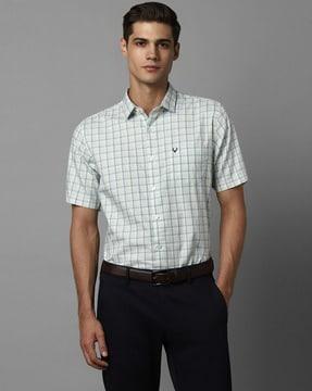 men checked slim fit shirt with patch pocket