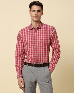 men checked slim fit shirt with patch pocket