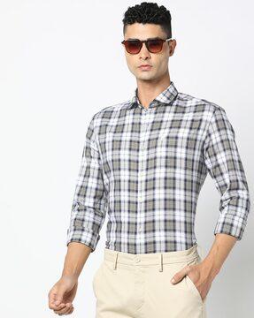 men checked slim fit shirt with patch pocket