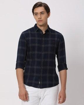 men checked slim fit shirt with patch pocket