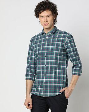 men checked slim fit shirt with patch pocket