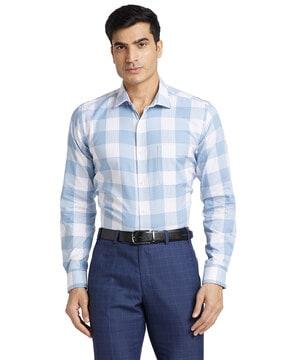 men checked slim fit shirt with patch pocket