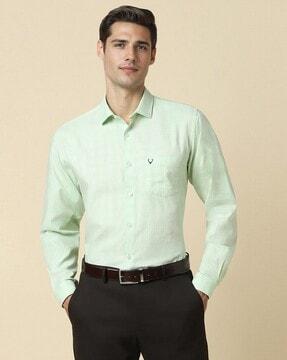 men checked slim fit shirt with patch pocket