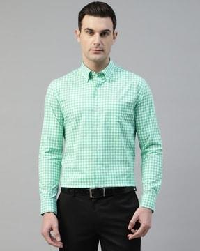 men checked slim fit shirt with patch pocket