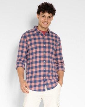 men checked slim fit shirt with patch pocket