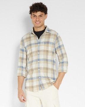 men checked slim fit shirt with patch pocket