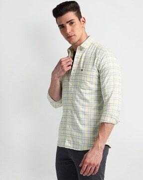 men checked slim fit shirt with patch pocket