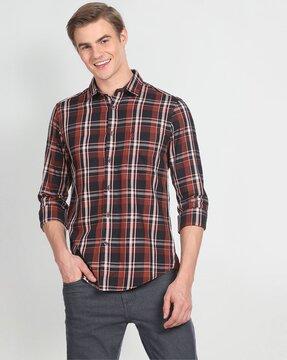 men checked slim fit shirt with patch pocket