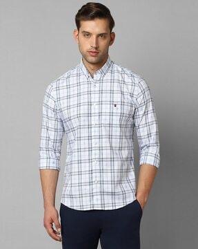 men checked slim fit shirt with spread collar