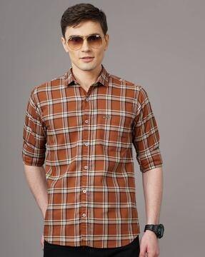 men checked slim fit shirt with spread collar