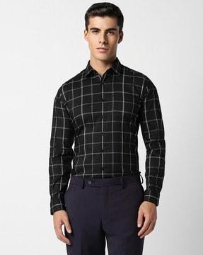 men checked straight fit shirt