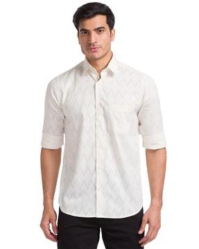 men checked tailored fit shirt with patch pocket
