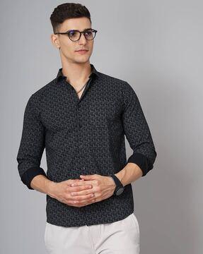 men chevron print slim fit shirt with spread collar