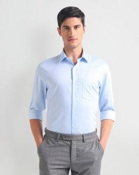 men classic fit shirt with patch pocket