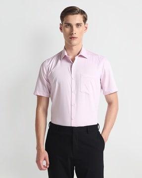 men classic fit shirt with patch pocket