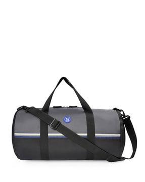 men colourblock duffle bag with detachable strap