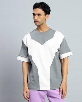 men colourblock oversized fit t-shirt with round neck