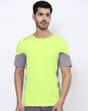 men colourblock regular fit crew-neck t-shirt