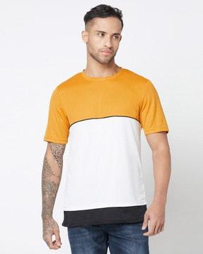 men colourblock regular fit crew-neck t-shirt