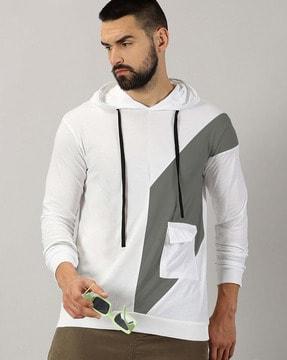 men colourblock regular fit hooded t-shirt