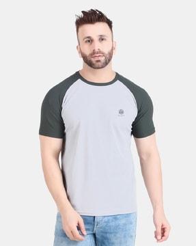 men colourblock regular fit round-neck t-shirt