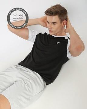 men colourblock relaxed fit crew-neck t-shirt