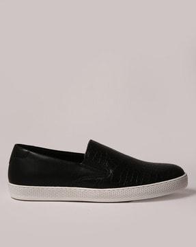 men croc-embossed slip-on shoes