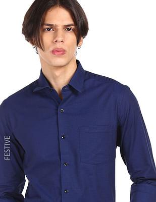 men dark blue slim fit patterned festive formal shirt