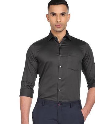 men dark grey cutaway collar solid cotton formal shirt