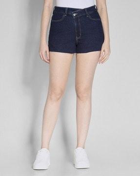 men denim shorts with insert pockets