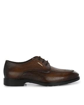 men derbys with lace fastening