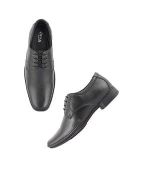 men derbys with lace fastening